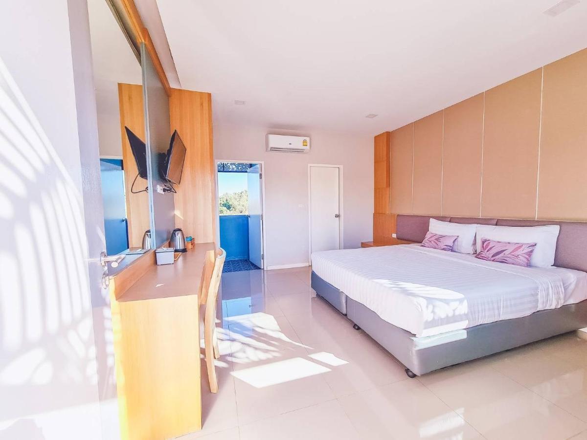 Apa-Tree Boutique Hotel Natai Beach Exteriör bild